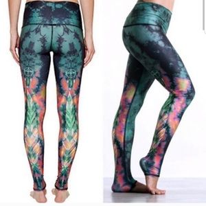 Teeki Eagle Feather Green Leggings